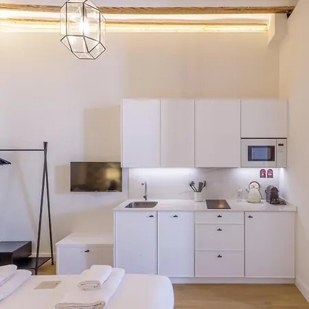 Palacio Vegafuente By Caleta Homes Lägenhet Málaga