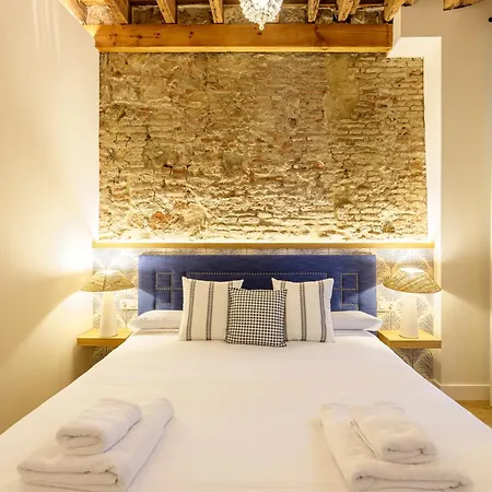 Lägenhet Palacio Vegafuente By Caleta Homes