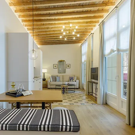 Palacio Vegafuente By Caleta Homes Lägenhet Málaga