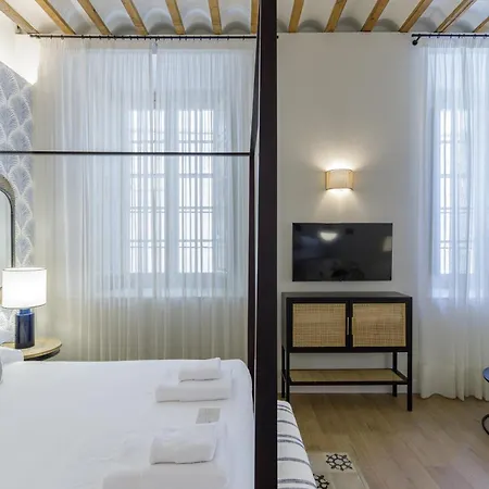 Palacio Vegafuente By Caleta Homes Lägenhet
