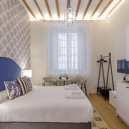 아파트 Palacio Vegafuente By Caleta Homes *